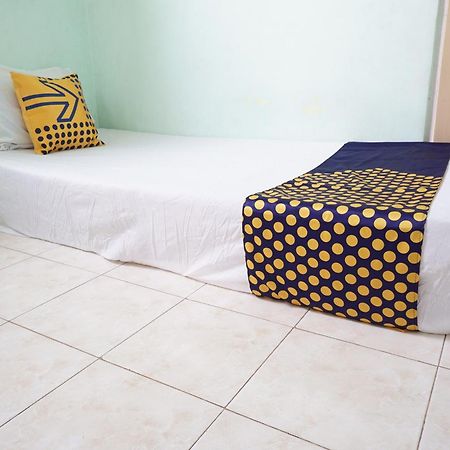 Hotel Spot On 93611 Kost Pak Suyatno Syariah 2 Ponorogo Exterior foto