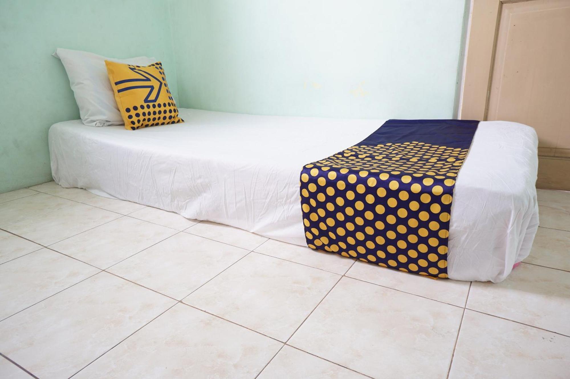 Hotel Spot On 93611 Kost Pak Suyatno Syariah 2 Ponorogo Exterior foto